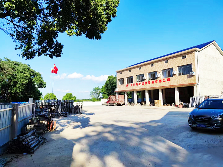 仓库正门